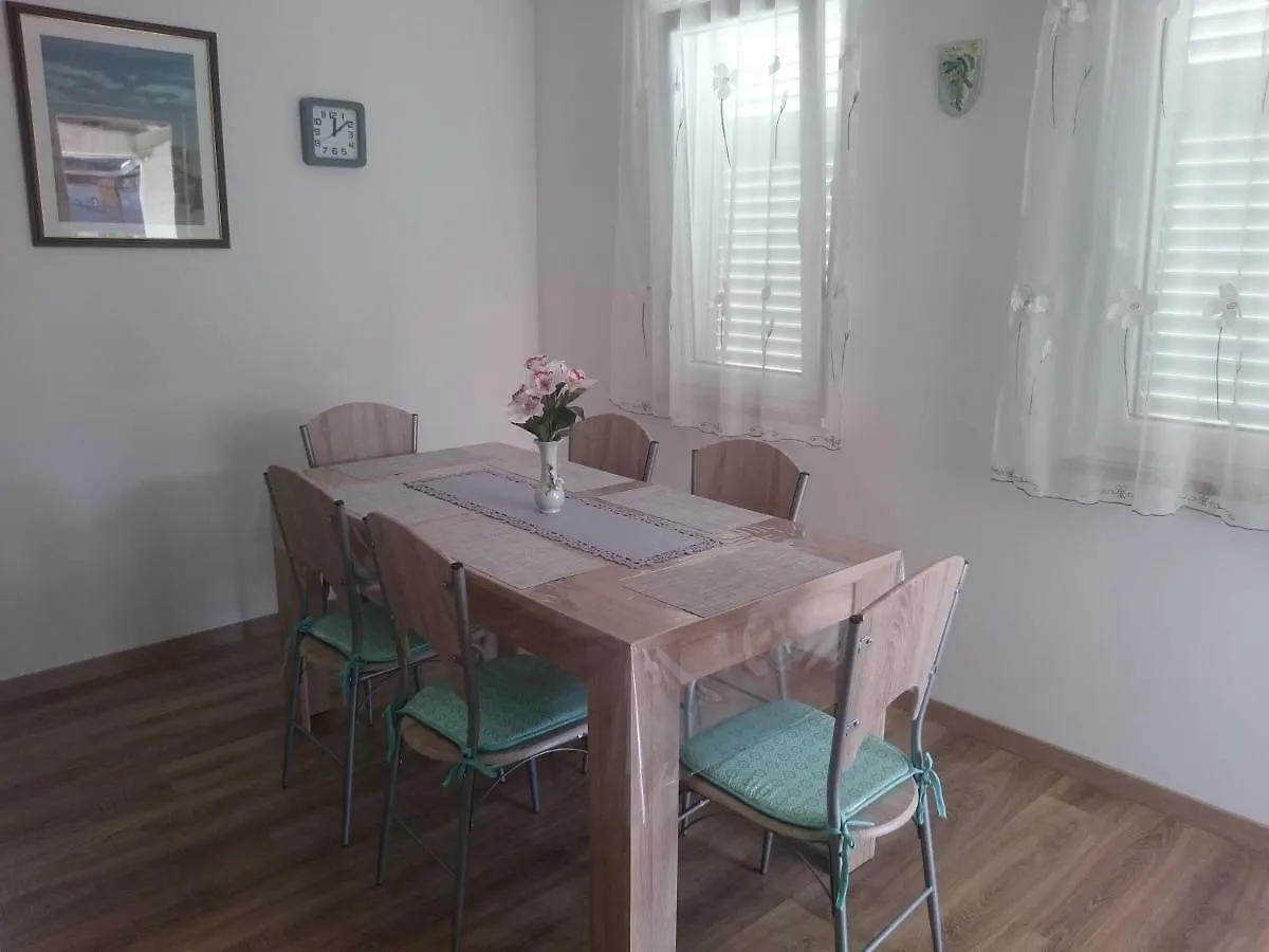 דירות רוביני Apartman Sanja קרואטיה